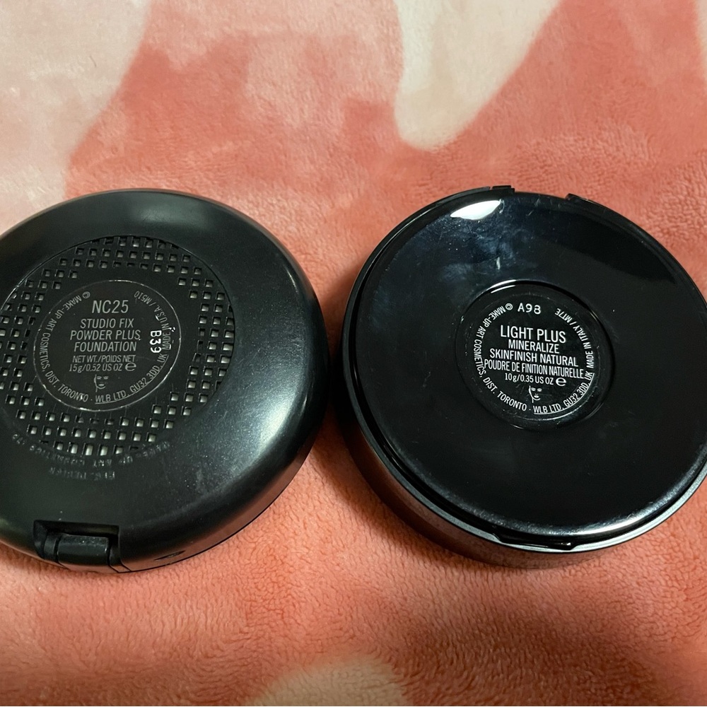 MAC Powder Compact Bundle - Picture 5 of 13